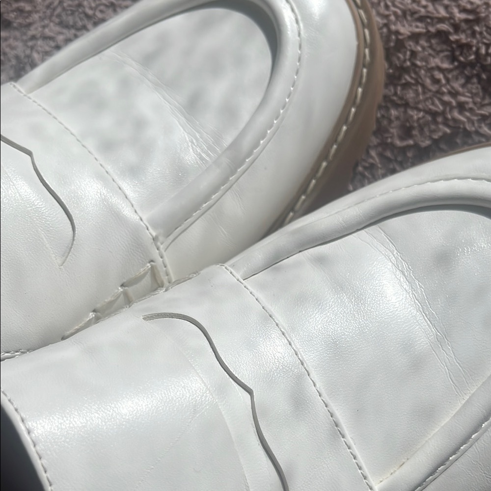 Elegant White Loafers for Women - Picture 6 of 8